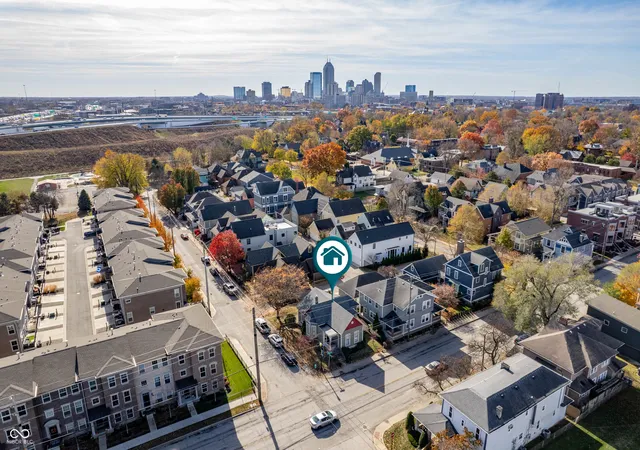 2nd image of 815 E 16th St, Indianapolis, IN 46202 | MLS# 22073100