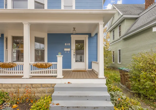 3rd image of 818 Sycamore St, Columbus, IN 47201 | MLS# 22073126