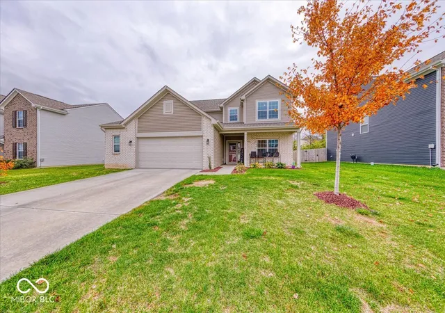 Homes for sale in Indianapolis, IN | 10119 Caprock Canyon Dr, Indianapolis, IN 46229 | MLS# 22073345
