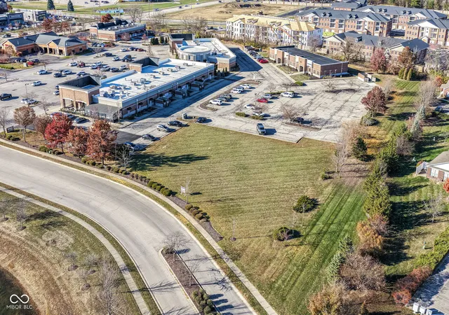 2nd image of 0 Weston Pointe Dr, Carmel, IN 46032 | MLS# 22073434