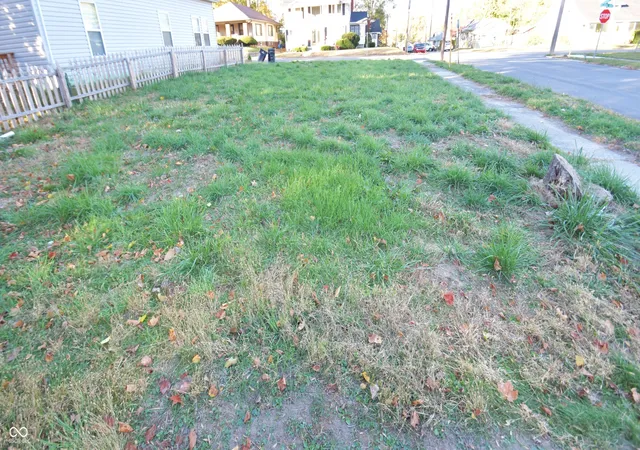 1st image of 1209 Locust St, Anderson, IN 46016 | MLS# 22073446
