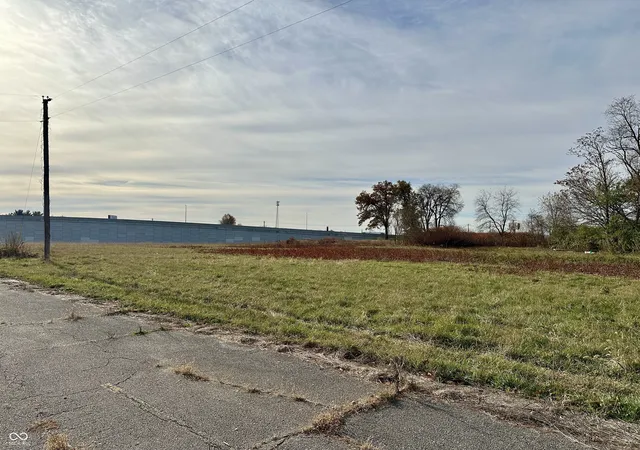 1st image of 1805 Lockport Rd, Terre Haute, IN 47802 | MLS# 22073513