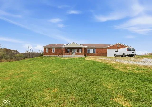 Homes for sale in Greencastle, IN | 6192 S County Road 550 E, Greencastle, IN 46135 | MLS# 22073606