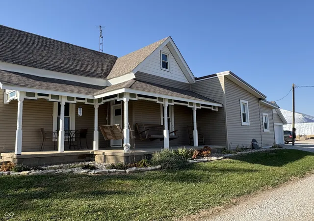 Homes for sale in Connersville, IN | 7746 W County Road 50 N, Connersville, IN 47331 | MLS# 22073611