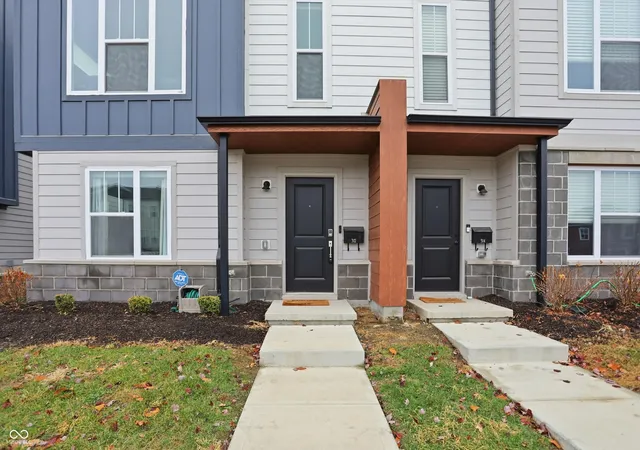 Homes for sale in Indianapolis, IN | 312 Steeples Blvd, Indianapolis, IN 46222 | MLS# 22073924