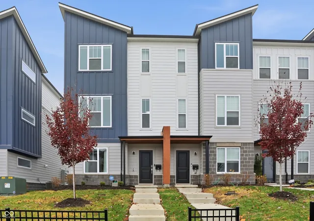 Homes for sale in Indianapolis, IN | 312 Steeples Blvd, Indianapolis, IN 46222 | MLS# 22073924