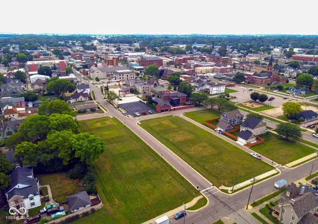 3rd image of 142 W Franklin St, Shelbyville, IN 46176 | MLS# 22074370