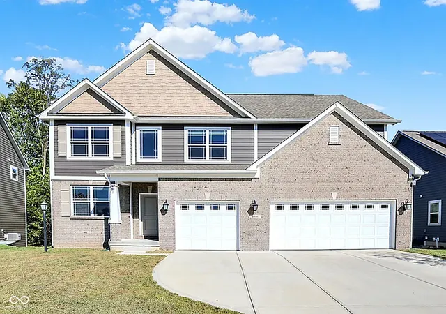 2nd image of 4946 Harris Pl N, Greenwood, IN 46142 | MLS# 22074536