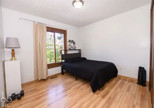 Photo 3 of Single family home for sale at 492 Pelenor Dr, Franklin, IN 46131 | MLS# 22074628 | Listing updated on 2026-10-22