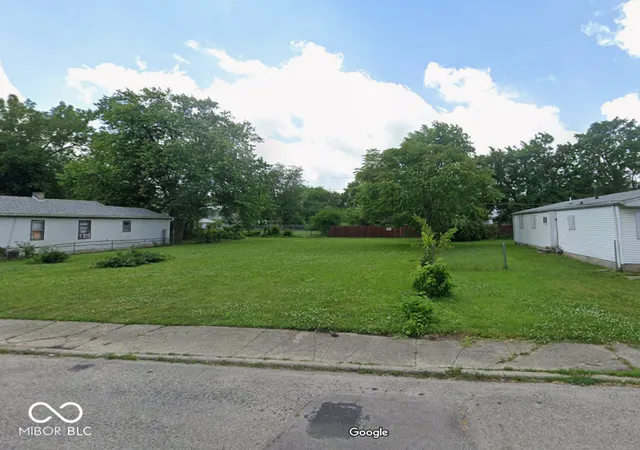 1st image of 944 Lynn St, Indianapolis, IN 46222 | MLS# 22074724
