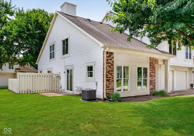3rd image of 7538 Castleton Farms North Dr, Indianapolis, IN 46256 | MLS# 22074728