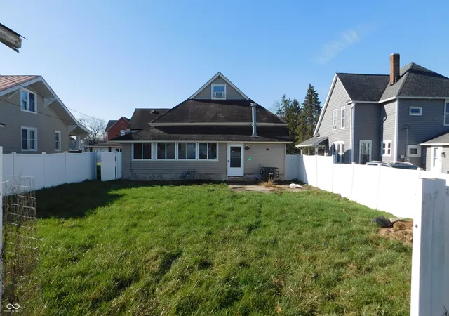 3rd image of 928 S A St, Elwood, IN 46036 | MLS# 22074793