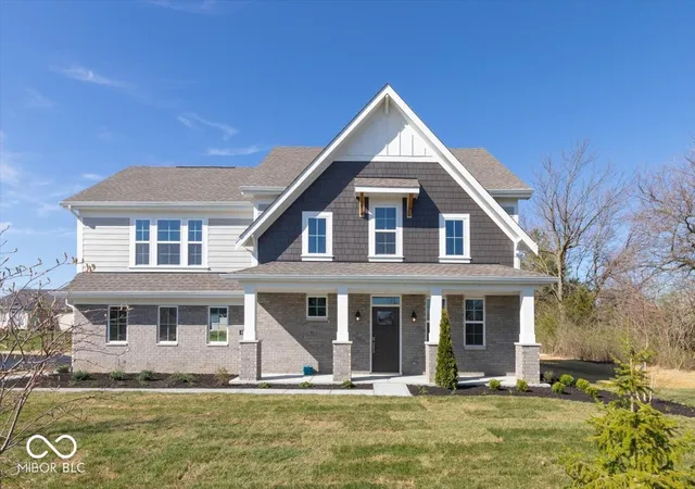 2nd image of 934 Apryl Dr, Greenwood, IN 46143 | MLS# 22075325