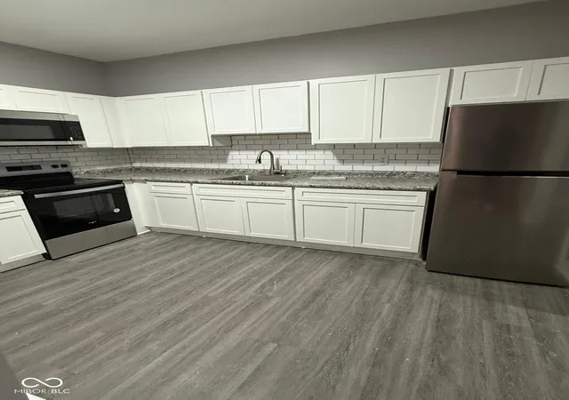 4th image of 945 W 28Th St, Indianapolis, IN 46208 | MLS# 22075582