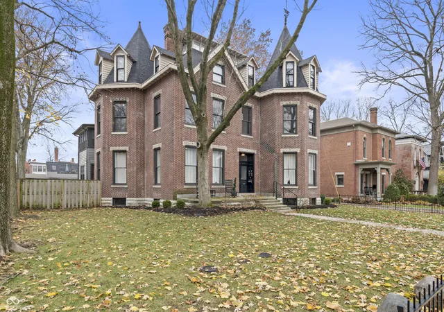 2nd image of 1340 N Park Ave, Indianapolis, IN 46202 | MLS# 22075803
