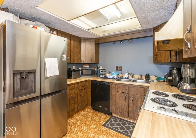4th image of 8557 La Corrida Ct, Indianapolis, IN 46227 | MLS# 22075863