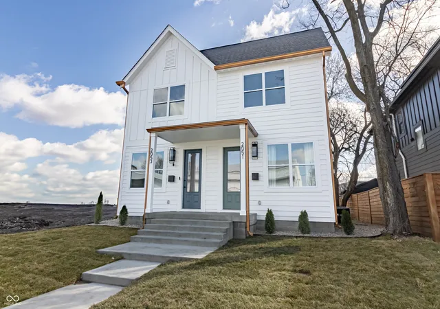 2nd image of 2053 Columbia Ave, Indianapolis, IN 46202 | MLS# 22075930
