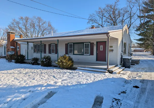 1st image of 4826 Main St, Anderson, IN 46013 | MLS# 22076125