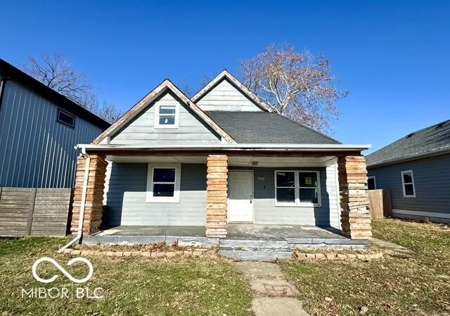 3rd image of 2202 Woodlawn Ave, Indianapolis, IN 46203 | MLS# 22076181