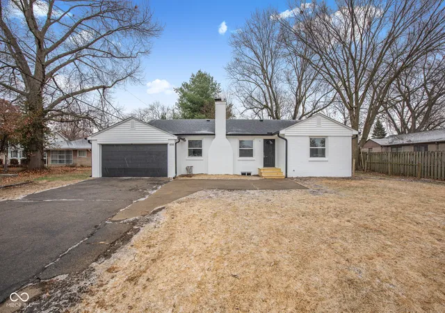 2nd image of 4705 Allisonville Rd, Indianapolis, IN 46205 | MLS# 22076236