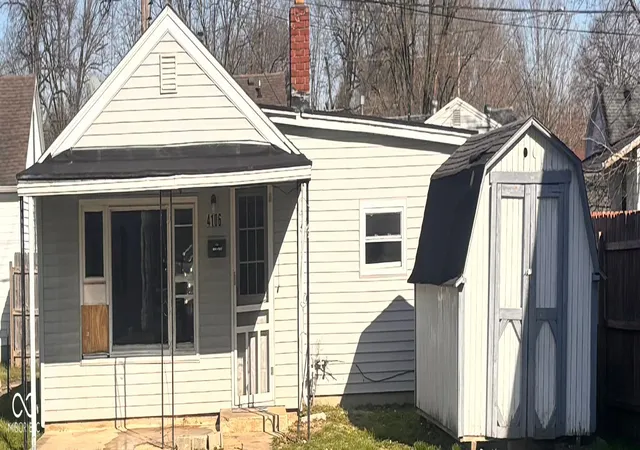1st image of 4106 Brown St, Anderson, IN 46013 | MLS# 22076377