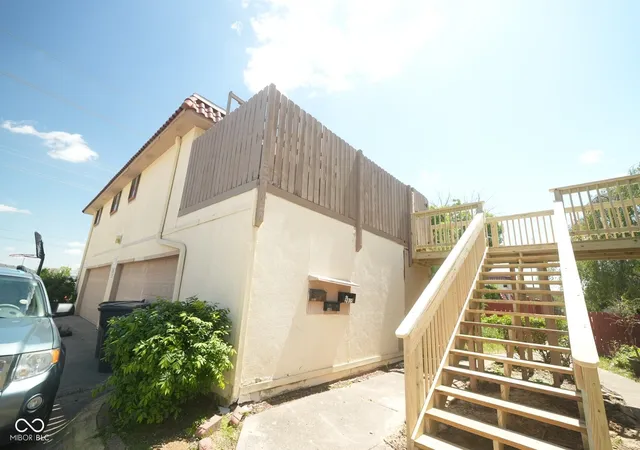 3rd image of 2813 Del Prado Dr, Indianapolis, IN 46227 | MLS# 22076392