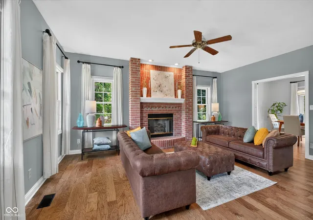 Photo 3 of Single family home for sale at 2119 Scarlet Oak Dr, Avon, IN 46123 | MLS# 22076514 | Listing updated on 2026-09-28