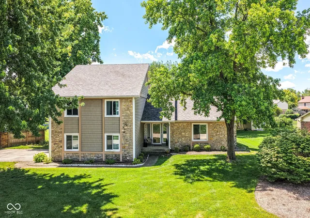 2nd image of 13035 Wembly Rd, Carmel, IN 46033 | MLS# 22076616
