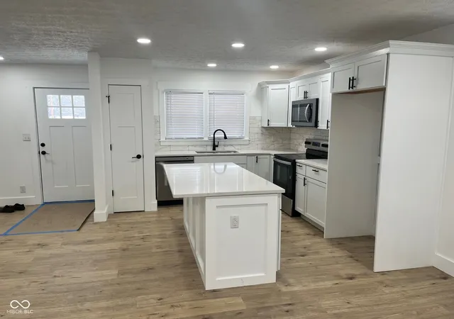5th image of 5646 Paradise Dr, Martinsville, IN 46151 | MLS# 22076759