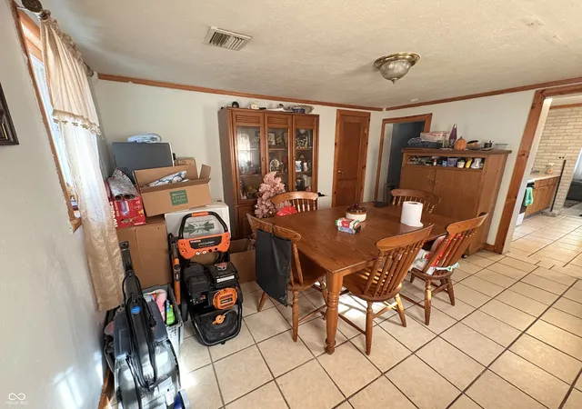 Homes for sale in Columbus, IN | 2216 Hawcreek Ave, Columbus, IN 47201 | MLS# 22076837