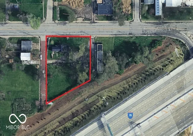 Photo 3 of Sale Pending at 1549 N Arsenal Ave, Indianapolis, IN 46201 | MLS# 22076967 | Listing updated on 2026-08-19