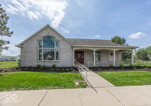 Homes for sale in Greenfield, IN | 1594 Stonewall Dr, Greenfield, IN 46140 | MLS# 22076995