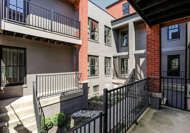 53rd image of 723 N Cleveland St, Indianapolis, IN 46202 | MLS# 22077109