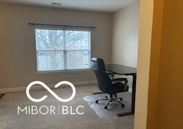 2nd image of 1852 Brook Crossing Ct, Indianapolis, IN 46229 | MLS# 22077339