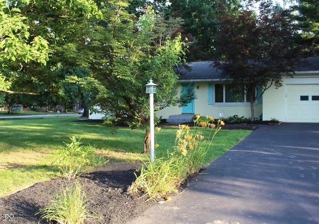 Photo 3 of Single family home for sale at 907 Fairway Dr, Indianapolis, IN 46260 | MLS# 22077440 | Listing updated on 2026-10-07