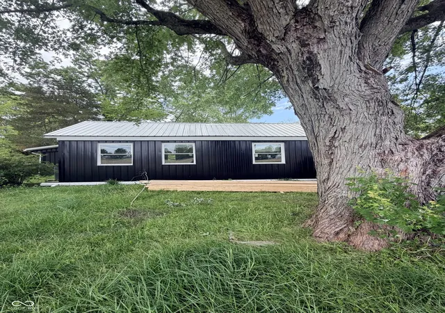 Photo 3 of Single family home for sale at 2562 S County Rd 60 Sw, Greensburg, IN 47240 | MLS# 22077674 | Listing updated on 2026-09-28