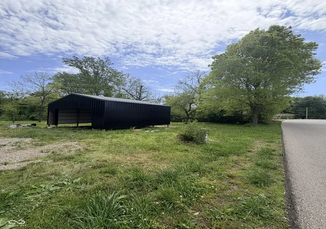 Photo 3 of Single family home for sale at 2562 S County Rd 60 SW, Greensburg, IN 47240 | MLS# 22077674 | Listing updated on 2026-09-28