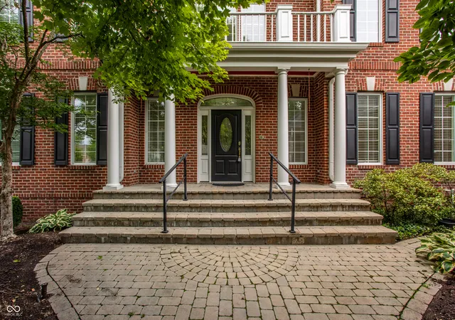 1st image of 8039 Heyward Dr, Indianapolis, IN 46250 | MLS# 22078432