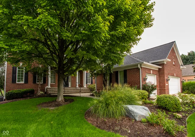 2nd image of 8039 Heyward Dr, Indianapolis, IN 46250 | MLS# 22078432