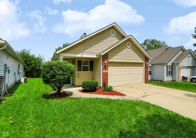 Homes for sale in Indianapolis, IN | 48 Gazebo Dr, Indianapolis, IN 46227 | MLS# 22078469