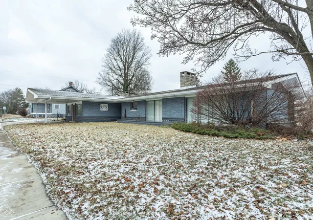 3rd image of 225 College Dr, Anderson, IN 46012 | MLS# 22078595