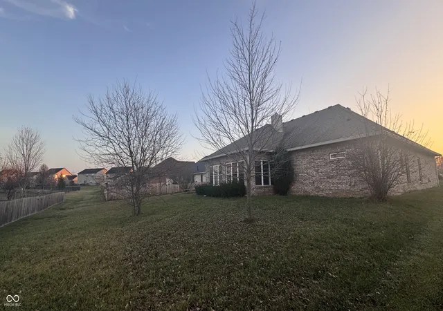 27th image of 2019 Woodfield Dr, Greenwood, IN 46143 | MLS# 22078651