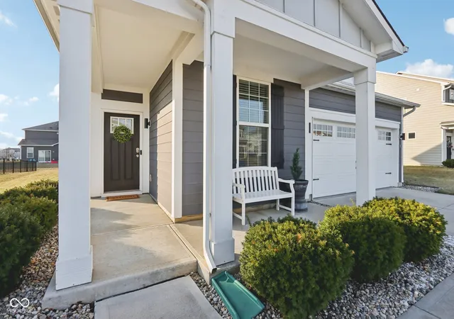 Photo 3 of Sale Pending at 15437 Eastpark Cir W, Fishers, IN 46037 | MLS# 22078848 | Listing updated on 2026-08-31