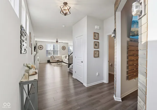 Photo 4 of Sale Pending at 15437 Eastpark Cir W, Fishers, IN 46037 | MLS# 22078848 | Listing updated on 2026-08-31