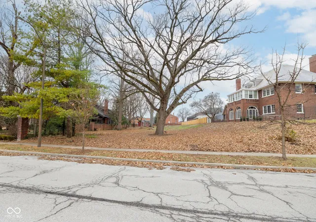 1st image of 3138 N Pennsylvania St, Indianapolis, IN 46205 | MLS# 22078939