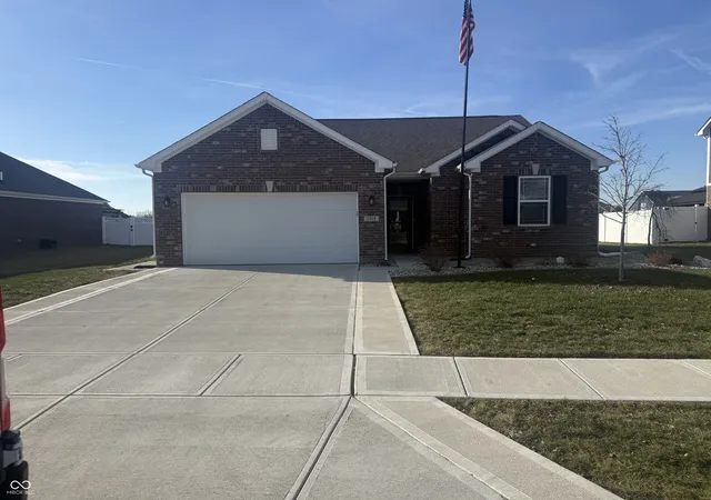 Homes for sale in Shelbyville, IN | 1315 Bontrager Ln, Shelbyville, IN 46176 | MLS# 22079293