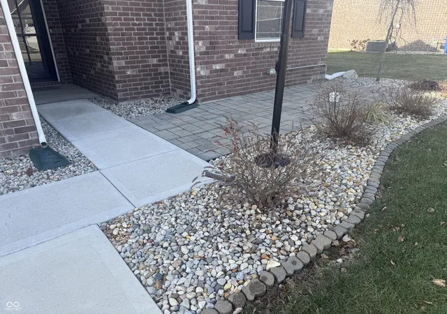 3rd image of 1315 Bontrager Ln, Shelbyville, IN 46176 | MLS# 22079293