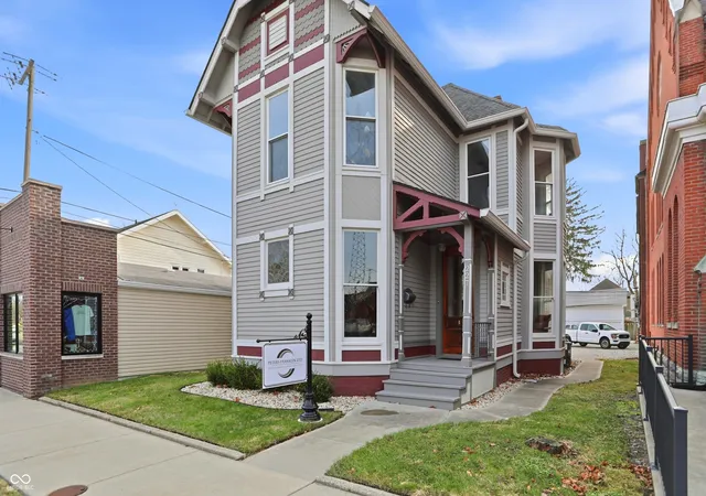 3rd image of 227 E Jefferson St, Franklin, IN 46131 | MLS# 22079341