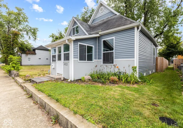 Homes for sale in Indianapolis, IN | 1421 Deloss St, Indianapolis, IN 46201 | MLS# 22079410