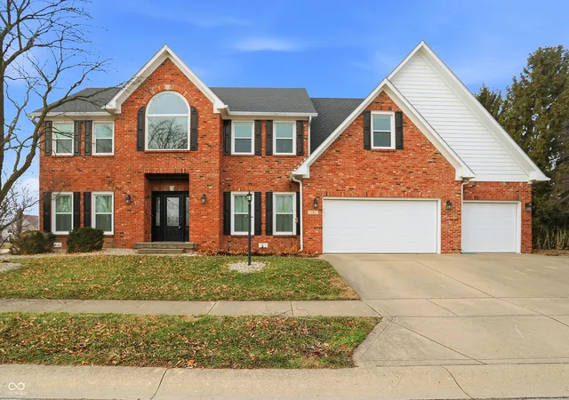 4th image of 2415 Derby Dr, Shelbyville, IN 46176 | MLS# 22079589
